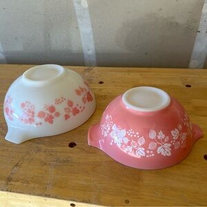 Vintage 1950s Pyrex Gooseberry Cinderella Nesting Bowls Pink and White Set